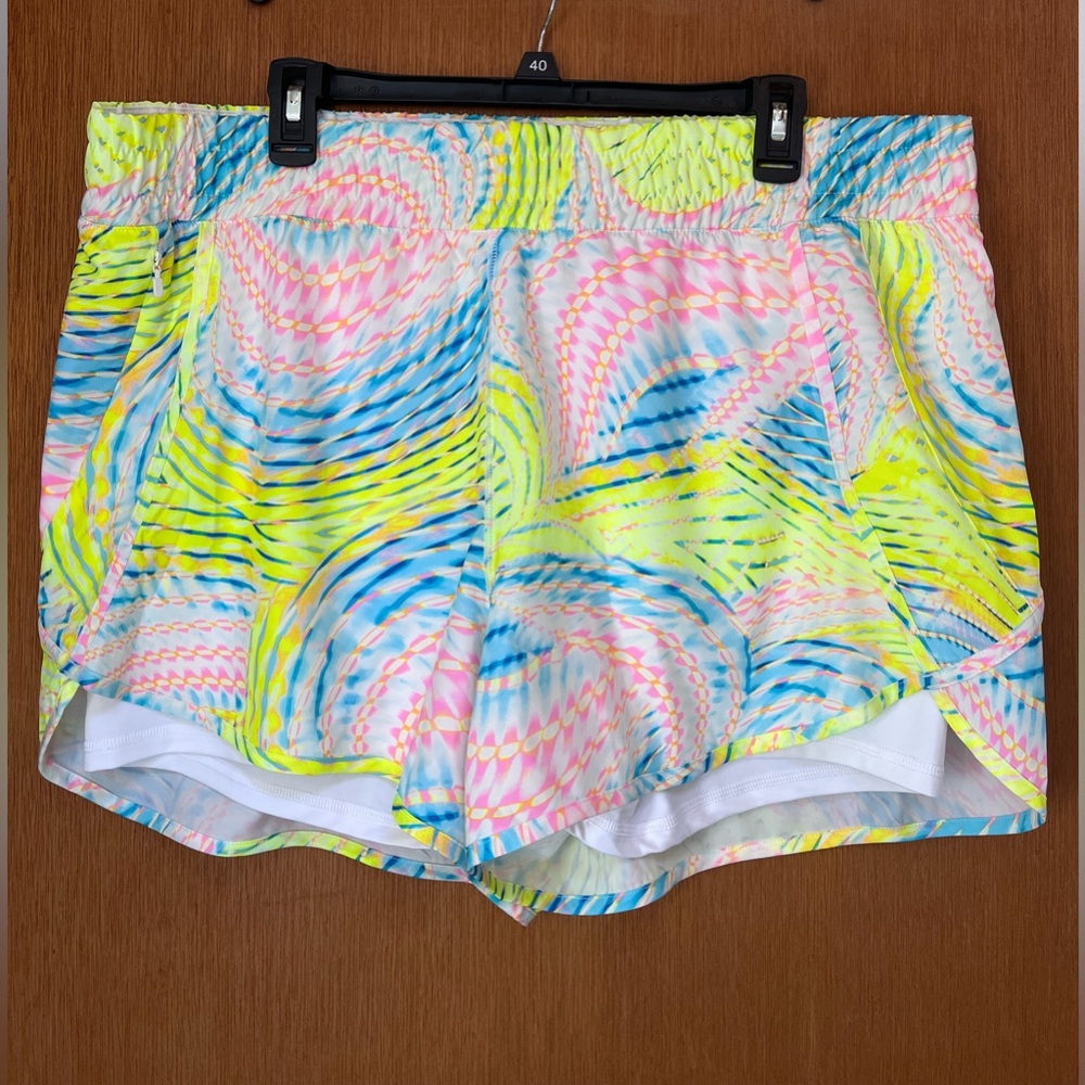 Avia NWOT women’s running shorts size xxl
